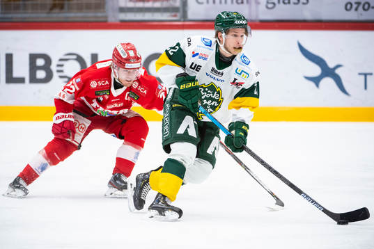 Timrås Emil Berglund och Björklövens Fredric Weigel