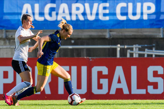 Klara Bühl of Germany and Magdalena Eriksson of Sweden