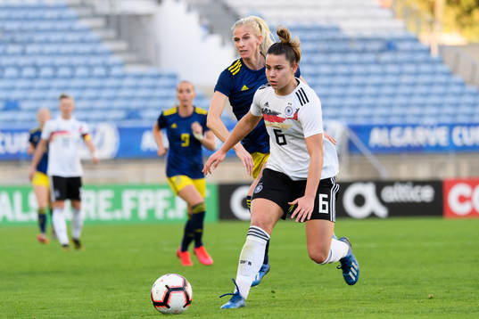 Sofia Jakobsson of Sweden and Lena Sophie Oberdorf of