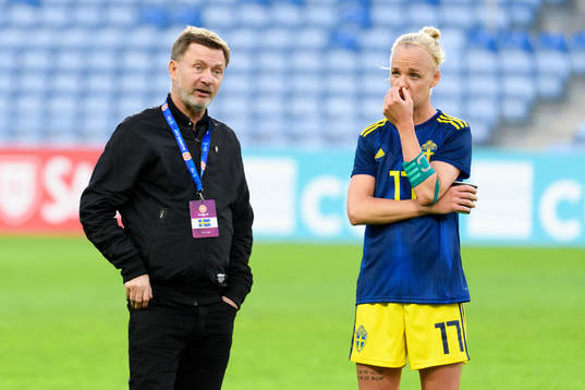 Peter Gerhardsson, head coach, and Caroline Seger of Sweden