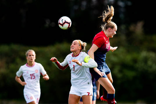 Sanne Troelsgaard of Denmark and Frida Leonhardsen Maanum