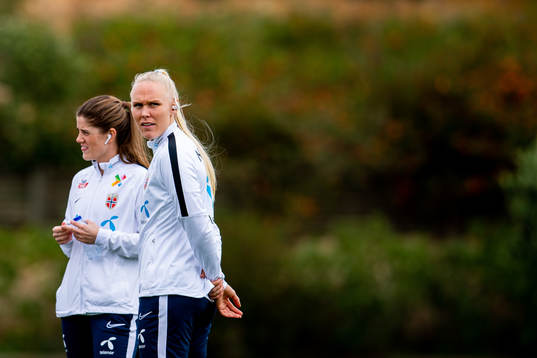 Maren Mjelde and Maria Thorisdottir of Norway