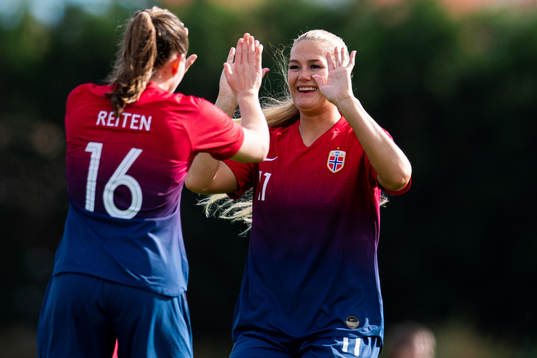 Guro Reiten and Lisa-Marie Karlseng Utland of Norway