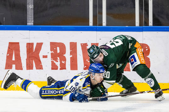 Leksands Martin Karlsson och Färjestads Aleksi Mustonen
