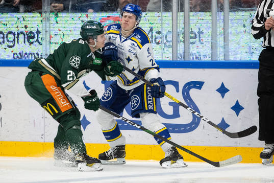 Färjestads Oskar Bäck och 0Leksands Emil Heineman