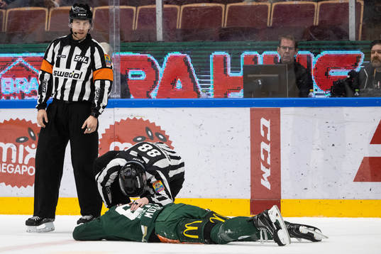 Färjestads Vojtech Mozik skadad
