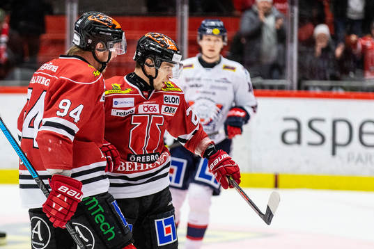 Örebros Sakari Salminen jublar