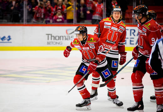 Örebros Sakari Salminen jublar vid 1-0