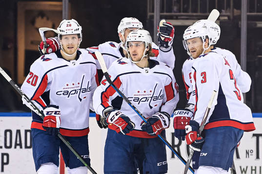 Washington Capitals Carl Hagelin celebrates with teammates