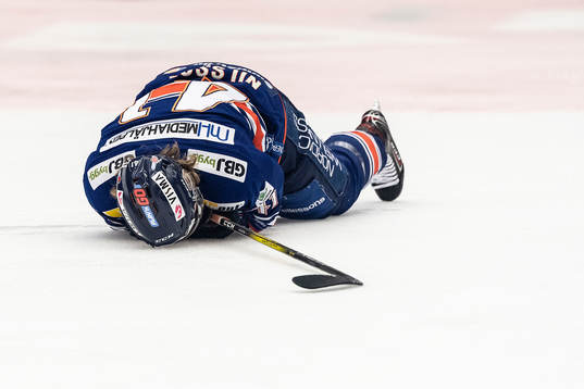 Växjös Ludvig Nilsson har ont
