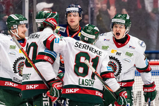 Frölundas Rhett Rakhshani jublar