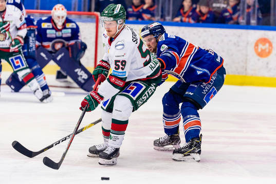 Frölundas Simon Hjalmarsson och Växjös Tim Erixon