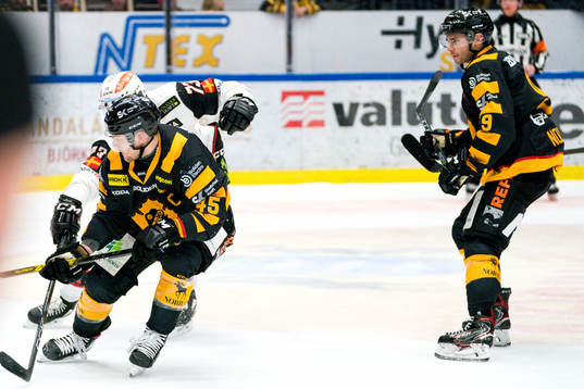 Skellefteås Oscar Möller och Darren Nowick