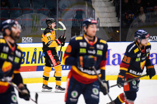 Luleås Carl Mattsson jublar