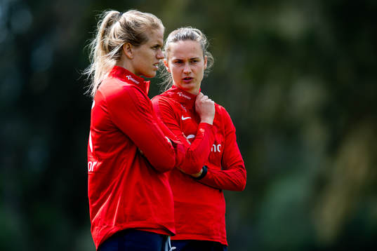 Elise Thorsnes and Caroline Graham Hansen of the Norwegian