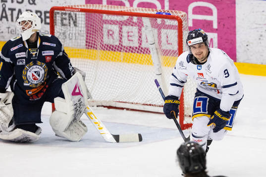 Borlänges målvakt Alexander Johansson deppar