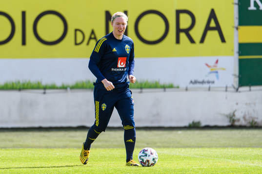 Goalkeeper Hedvig Lindahl