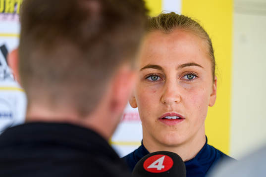 Julia Karlernäs is interviewed by the media