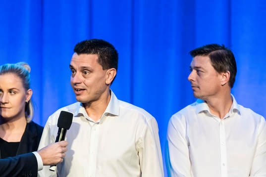 Fredrik Jahnfors, tränare dam, och Jon Dahl Tomasson,