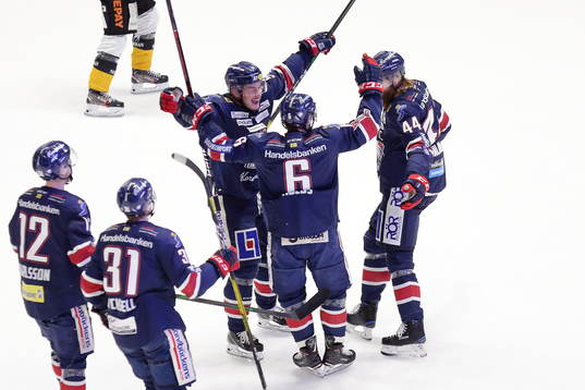 Linköpings Jonas Holös jublar