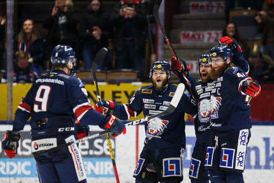Linköpings Jonas Holös och Jonas Junland jublar