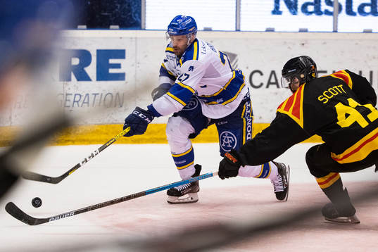 Leksands Marek Hrivik och Brynäs Greg Scott