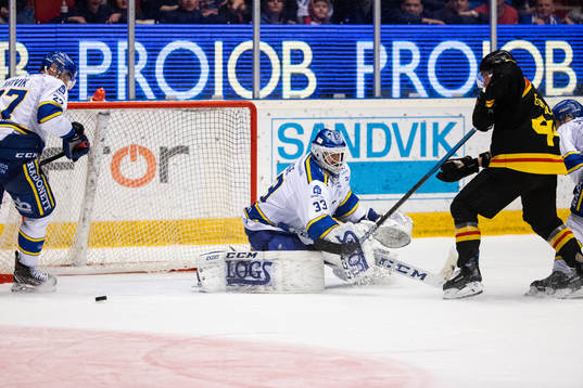 Leksands målvakt Axel Brage och Brynäs Jacob Blomqvist