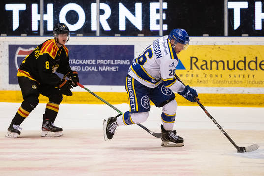 Brynäs Victor Söderström och Leksands Patrik Zackrisson