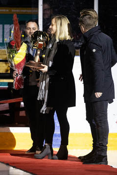Brynäs Lara Stadler tilldelas guld hjälmen innan