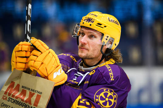 Färjestads Jesper Olofsson jublar