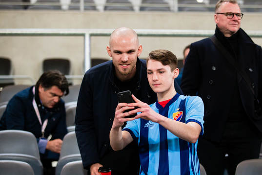 Djurgårdens Marcus Danielson på läktaren