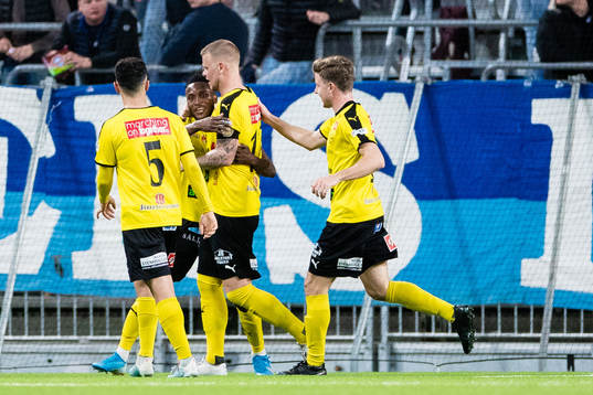 Mjällbys Mamudu Moro jublar