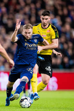Djurgårdens Jonathan Ring och Mjällbys Besard Sabovic