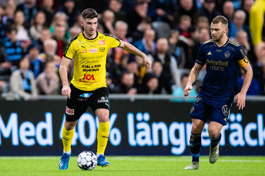 Mjällbys Besard Sabovic och Djurgårdens Jesper Karlström