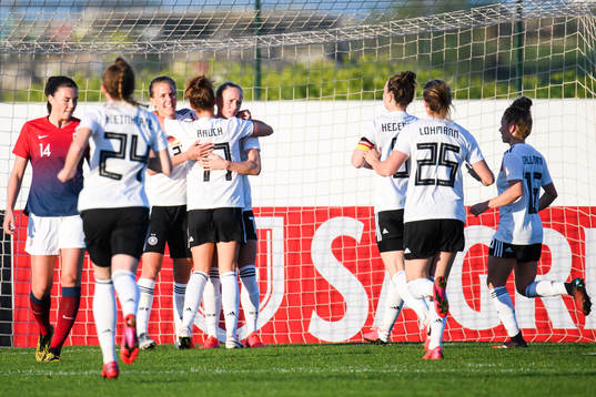 Lena Petermann of Germany celebrates the 1-0 goal