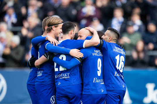 IFK Göteborgs Robin Söder jublar med lagkamrater