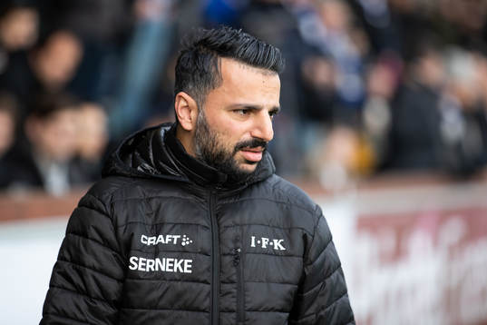 IFK Göteborgs tränare Poya Asbaghi