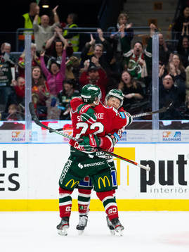 Frölundas Patrik Carlsson jublar med Ryan Lasch
