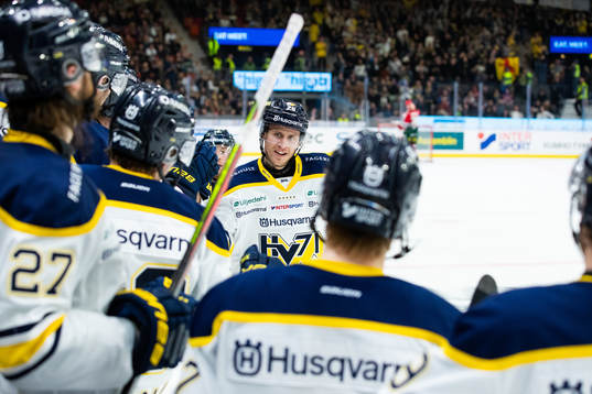 s Alexander Bergström jublar