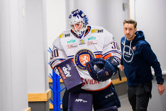 Växjös målvakt Viktor Fasth utgår