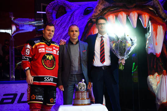 Luleås Erik Gustafsson och ordförande Anders Olofsson