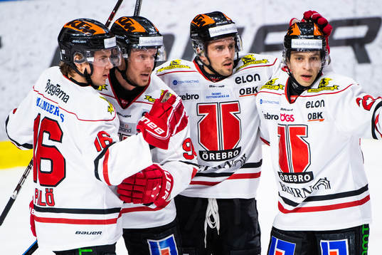 Örebros Ryan Stoa jublar
