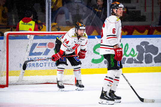 Örebros Aaron Irving deppar