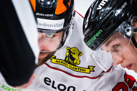 Örebros Ludvig Rensfeldt och Luleås Jonas Berglund tekar