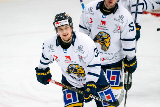 Visby/Romas Mikael Hedlund firar
