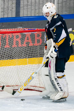 Borlänges målvakt Alexander Johansson deppar