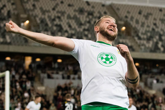 Hammarbys Darijan Bojanic jublar