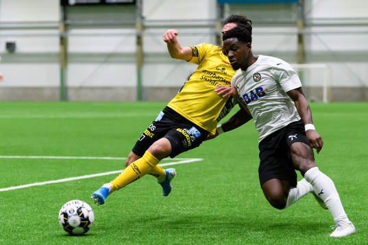 Elfsborgs Frederik Holst och Örebros Kevin Wright