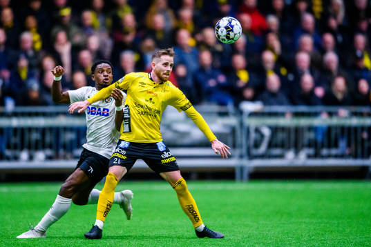Elfsborgs Rasmus Alm och Örebros Kevin Wright
