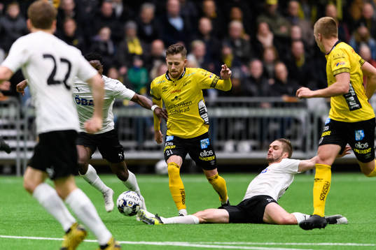 Elfsborgs Rasmus Alm och Örebros Johan Mårtensson
